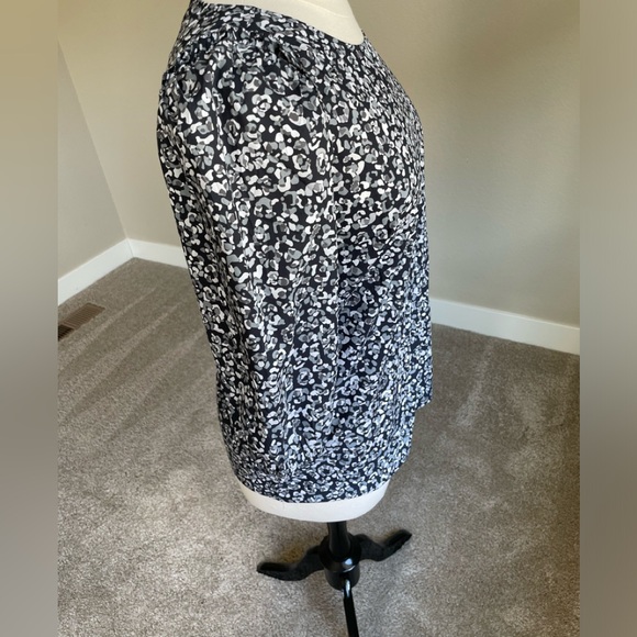 Talbots Mini Black and White Floral Blouse - Picture 4 of 8